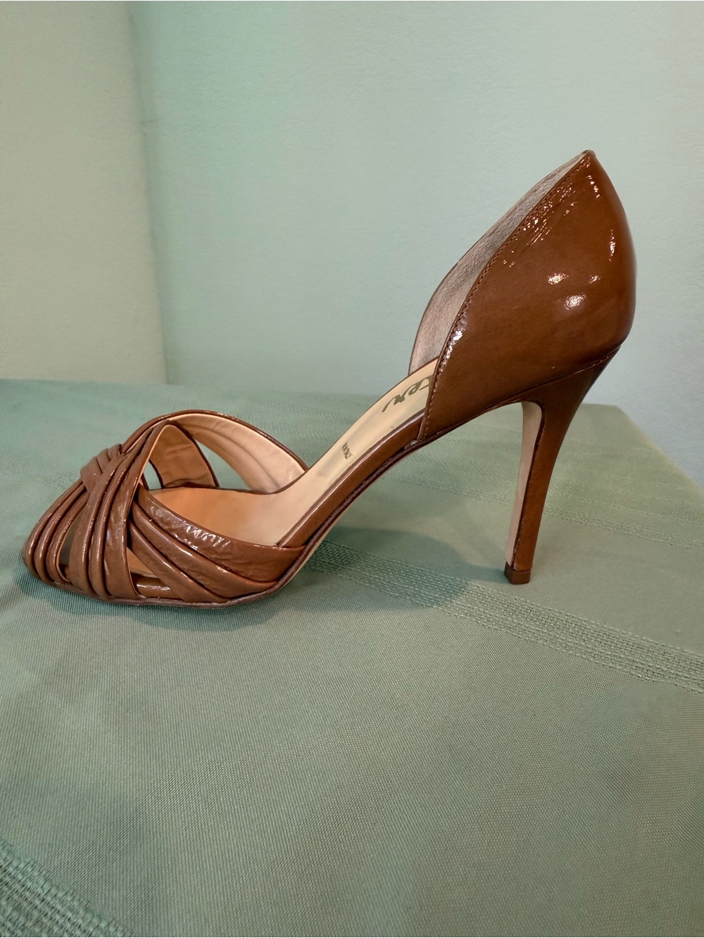 Butter Sonic D'Orsay Sandal 9 heels taupe brown patent leather NEW